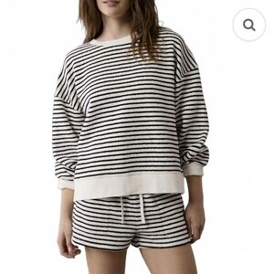 American Eagle Outfitters Black and White Striped Sweatshirt